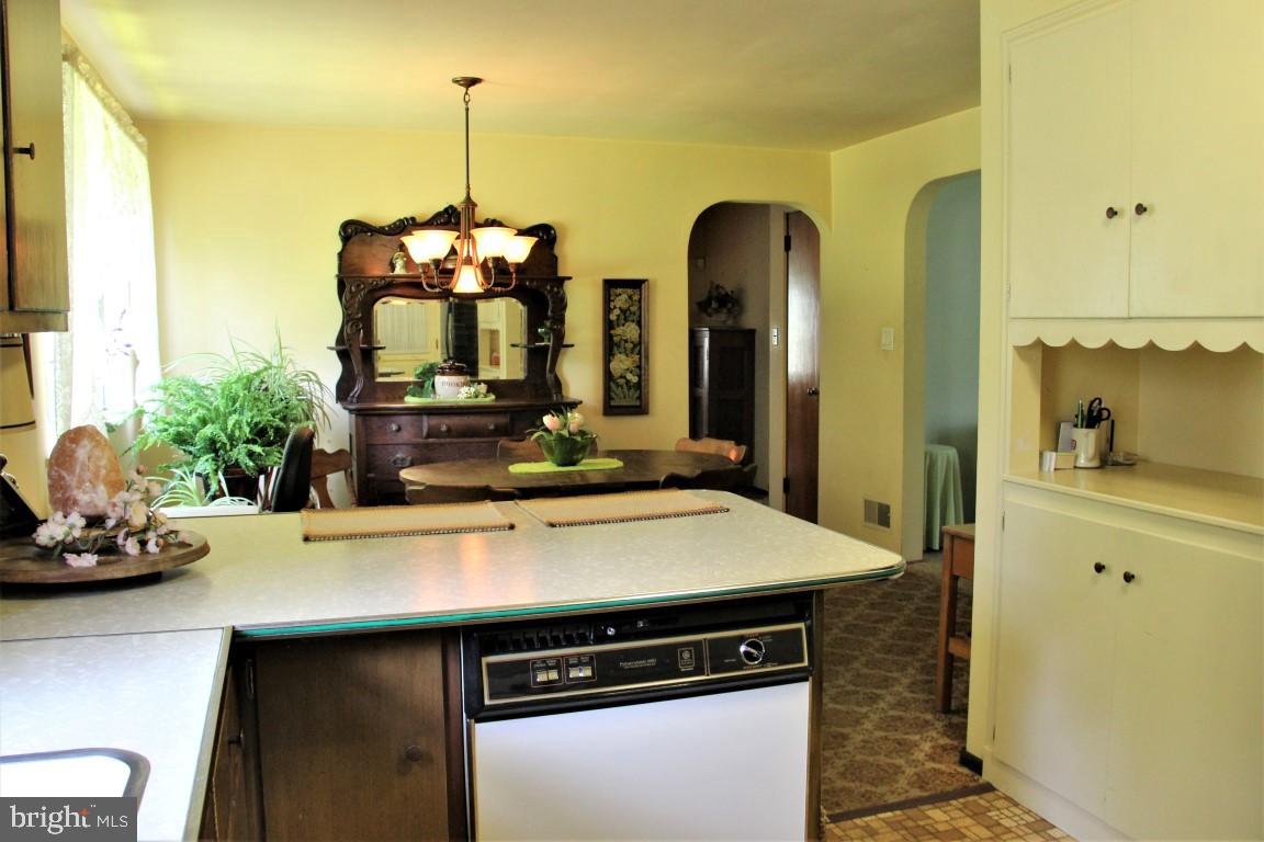 2386 Maple Road York, PA 17408 - Photo 10 of 24