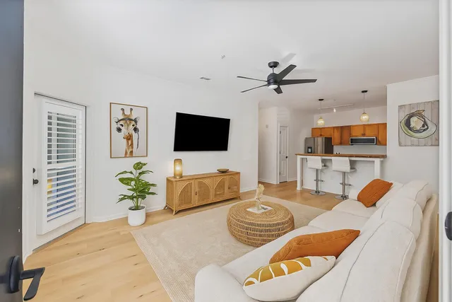 $325,000 | 200 Bucksley Lane, Unit 105, Charleston, SC 29492