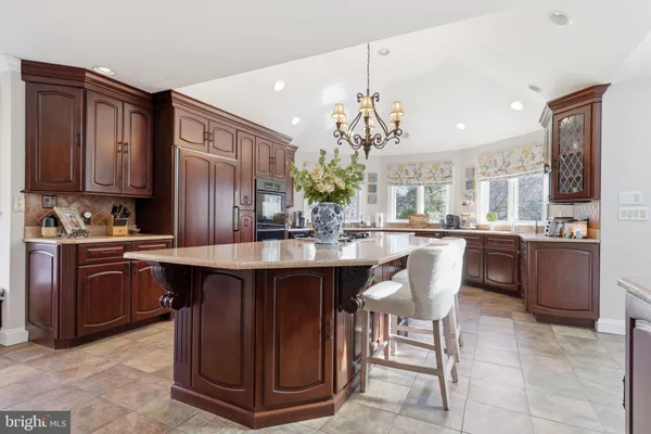 $1,300,000 | 8 Moon Circle, Yardley, PA 19067