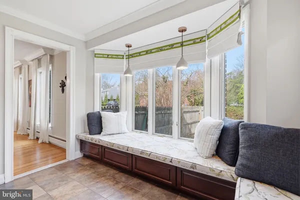 $1,300,000 | 8 Moon Circle, Yardley, PA 19067