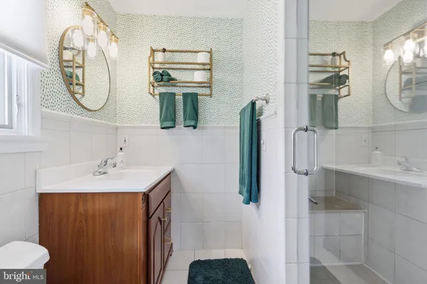 $1,300,000 | 8 Moon Circle, Yardley, PA 19067