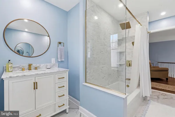 $1,300,000 | 8 Moon Circle, Yardley, PA 19067
