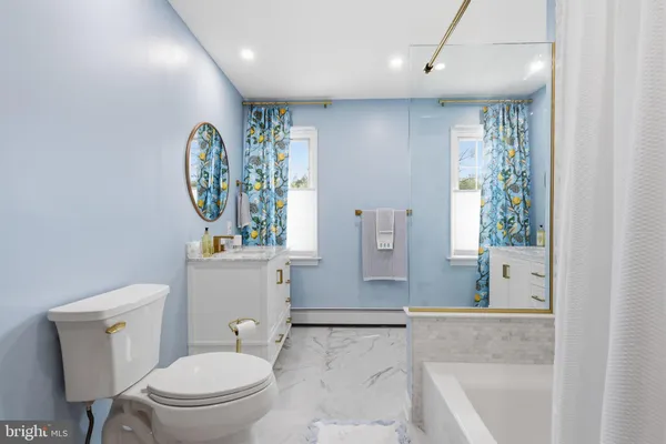 $1,300,000 | 8 Moon Circle, Yardley, PA 19067