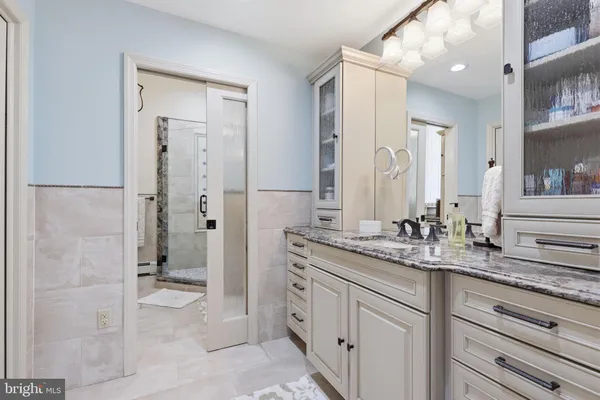 $1,300,000 | 8 Moon Circle, Yardley, PA 19067