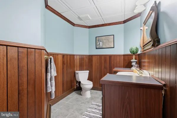 $1,300,000 | 8 Moon Circle, Yardley, PA 19067