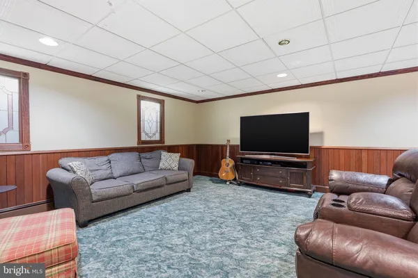 $1,300,000 | 8 Moon Circle, Yardley, PA 19067