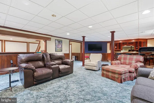 $1,300,000 | 8 Moon Circle, Yardley, PA 19067