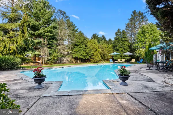 $1,300,000 | 8 Moon Circle, Yardley, PA 19067