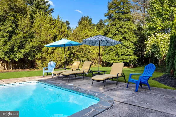 $1,300,000 | 8 Moon Circle, Yardley, PA 19067