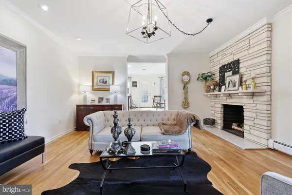 $1,300,000 | 8 Moon Circle, Yardley, PA 19067