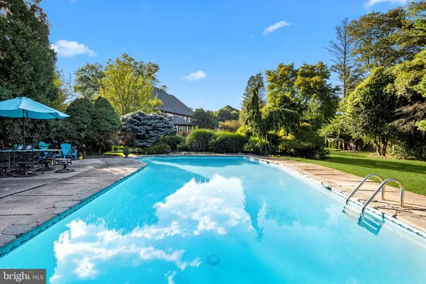 $1,300,000 | 8 Moon Circle, Yardley, PA 19067