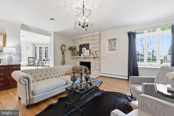 $1,300,000 | 8 Moon Circle, Yardley, PA 19067