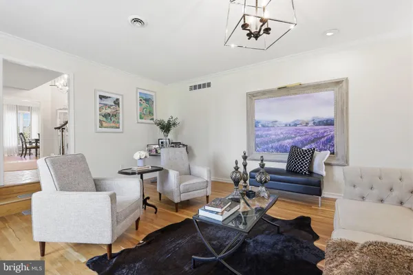 $1,300,000 | 8 Moon Circle, Yardley, PA 19067