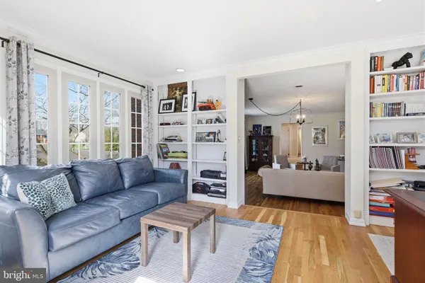 $1,300,000 | 8 Moon Circle, Yardley, PA 19067