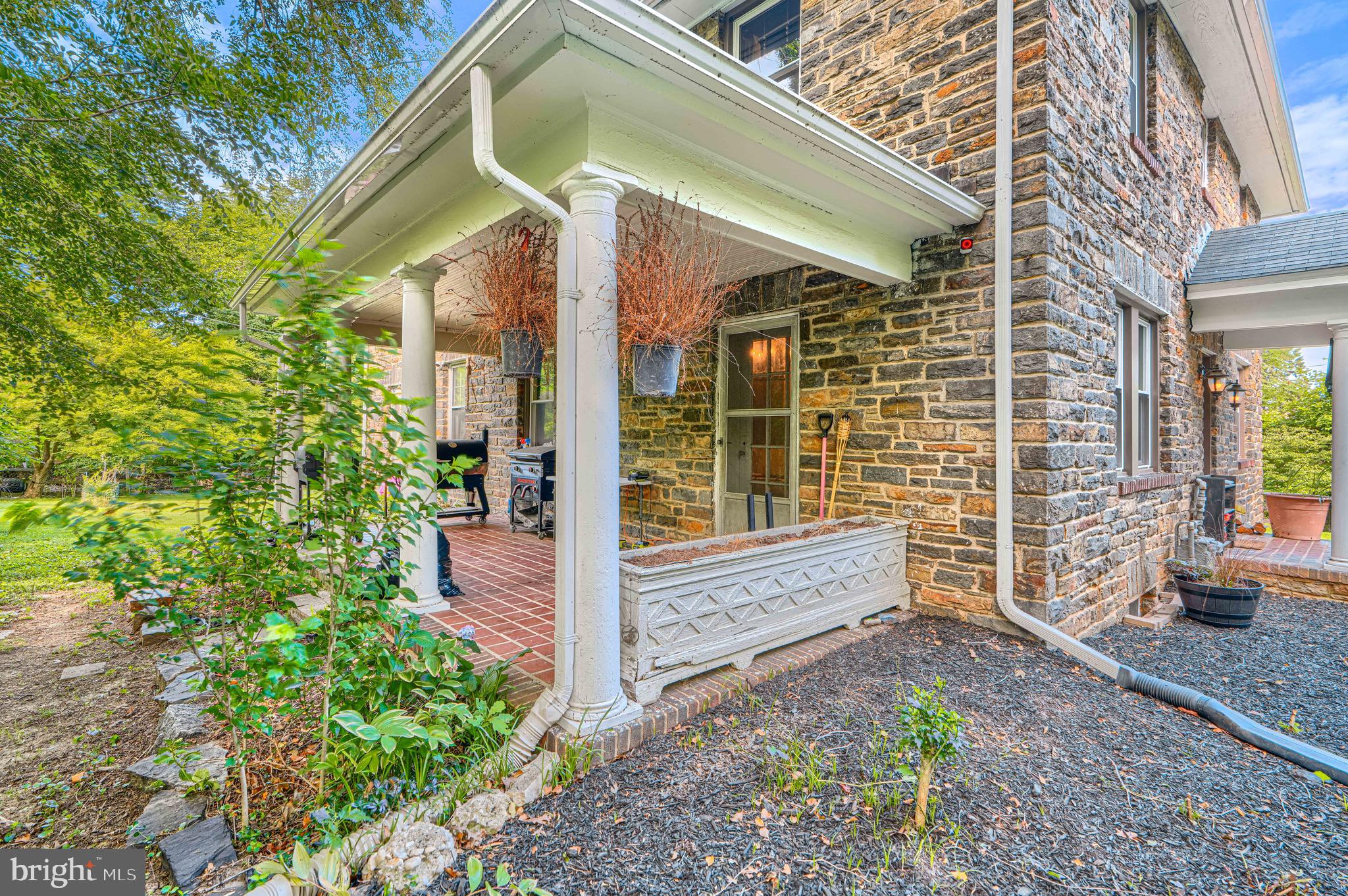 4606 Cedar Garden Road Baltimore, MD 21229 - Photo 7 of 46