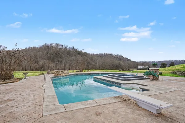 $3,595,000 | 7699 County Line Road North, White Bluff, TN 37187