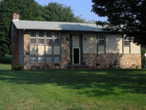 821 Kevin Road Knoxville, TN 37923 - Photo 1 of 1 Primary Photo