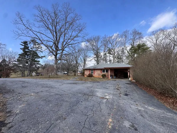 $2,200 | 781 Old Highway 5, Blue Ridge, GA 30513