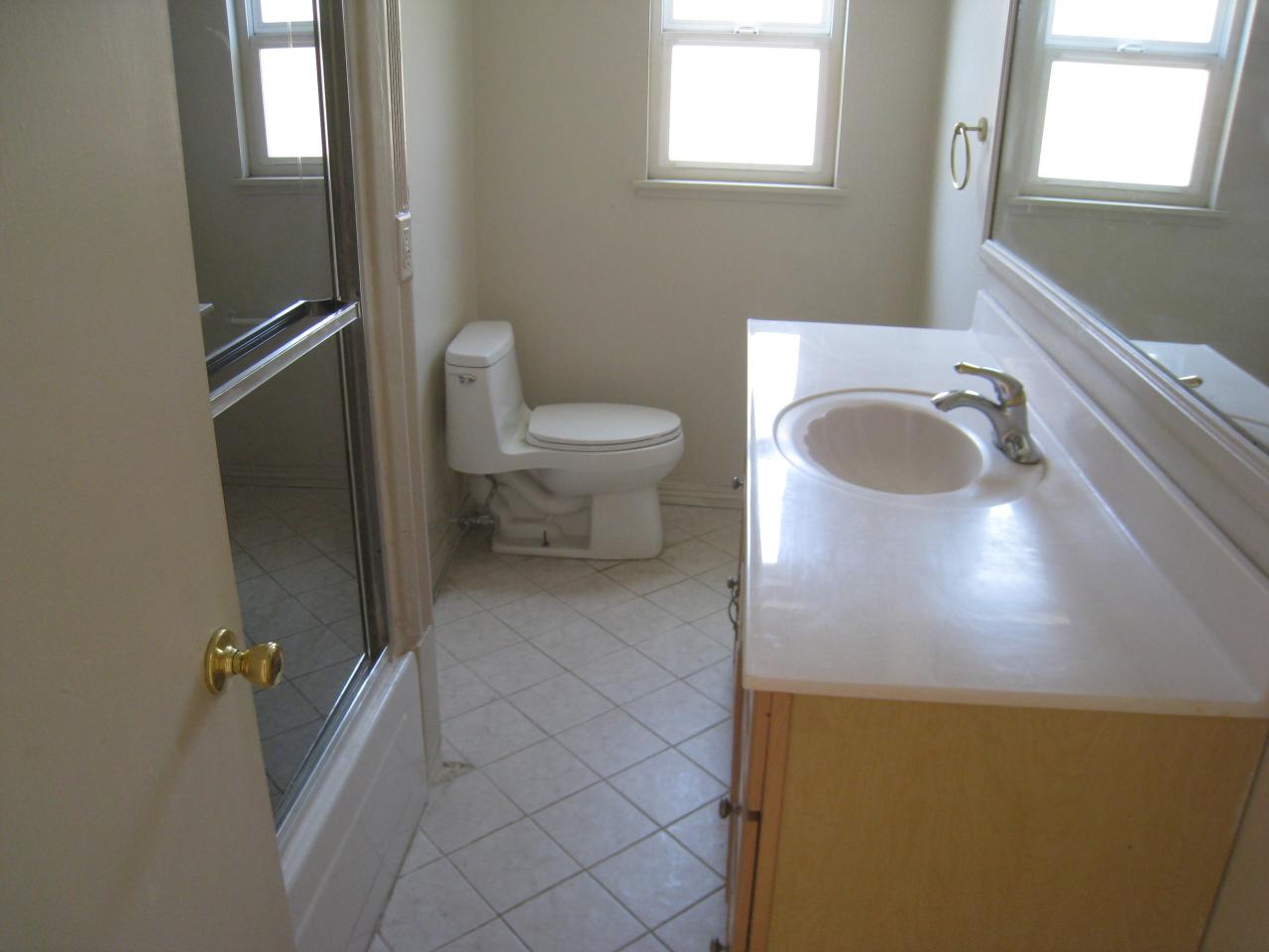 3943 La Colina Road Santa Barbara, CA 93110 - Photo 3 of 5 Bathroom
