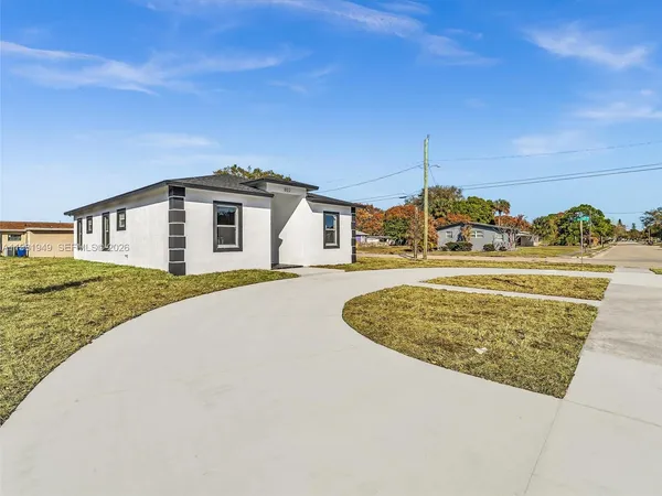 $3,500 | 803 North 20th Street, Fort Pierce, FL 34950