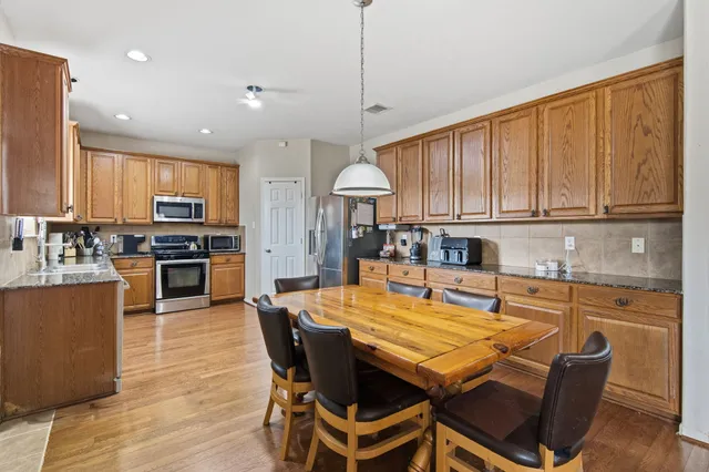 $327,600 | 6715 Castle Terrace Court, Spring, TX 77379