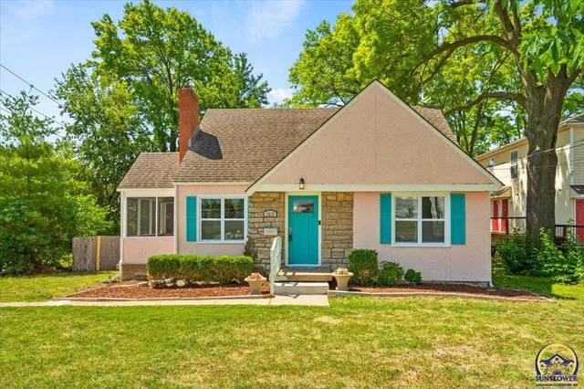 $230,000 | 7313 West 61st Street, Overland Park, KS 66202