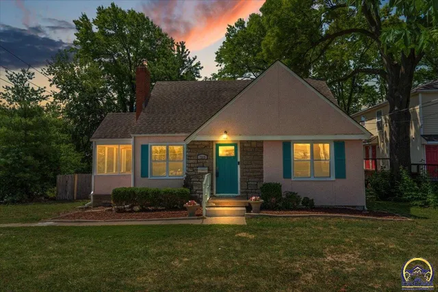 $230,000 | 7313 West 61st Street, Overland Park, KS 66202