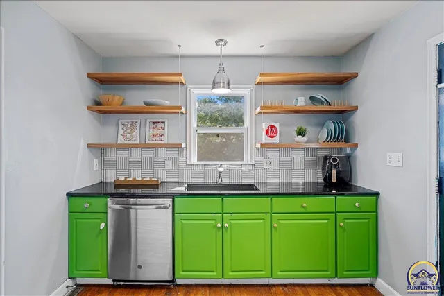 $230,000 | 7313 West 61st Street, Overland Park, KS 66202