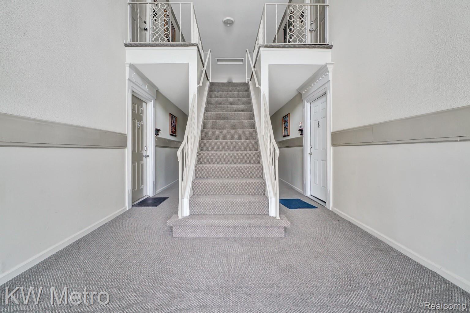 815 West Maple Road Clawson, MI 48017 - Photo 15 of 22 dsc01075-dsc01077.jpg