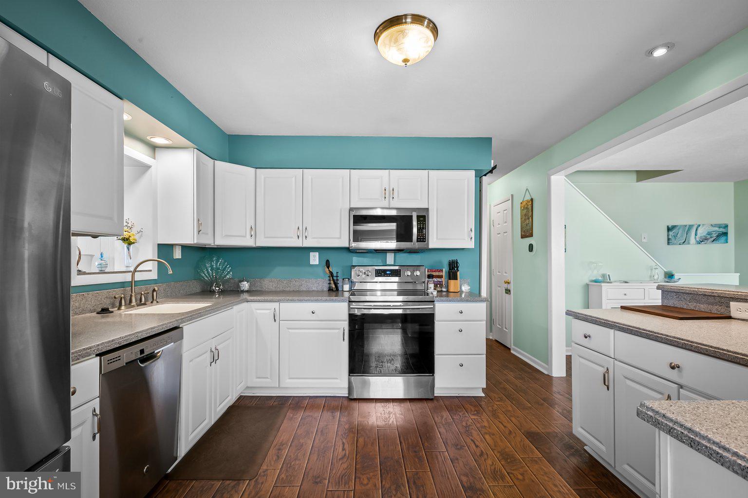 5907 Loreley Beach Road White Marsh, MD 21162 - Photo 26 of 60 Kitchen