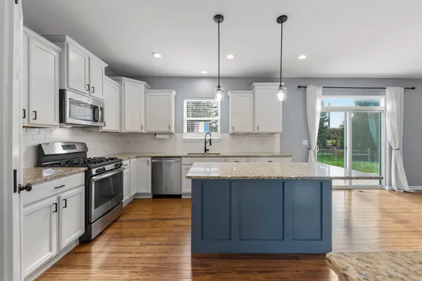 $575,000 | 222 Julep Avenue, Oswego, IL 60543