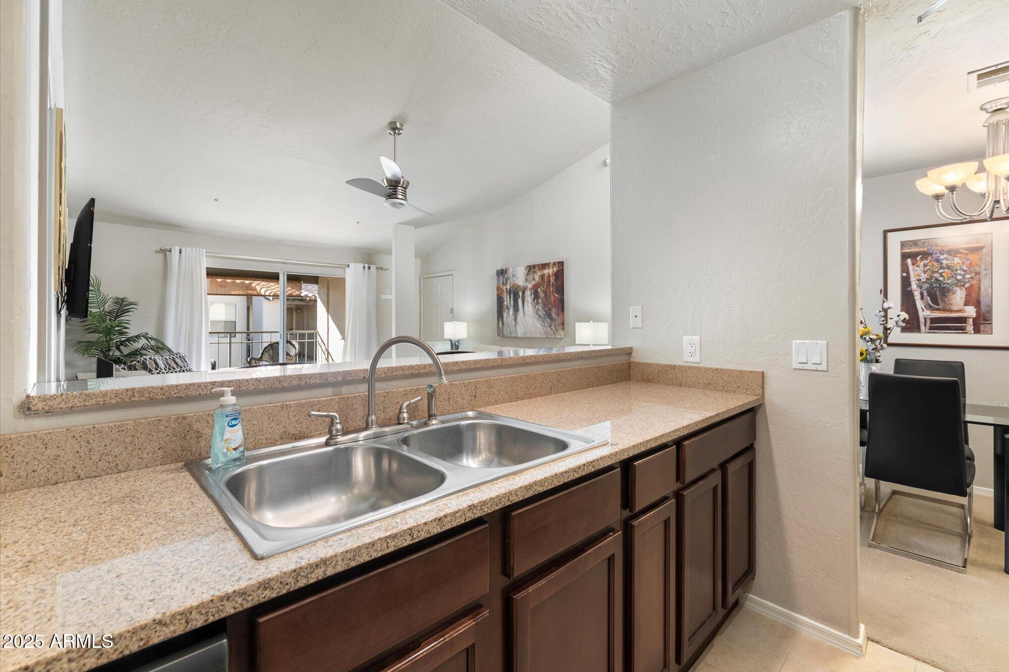 14145 North 92nd Street, Unit 2141 Scottsdale, AZ 85260 - Photo 11 of 38 Kitchen