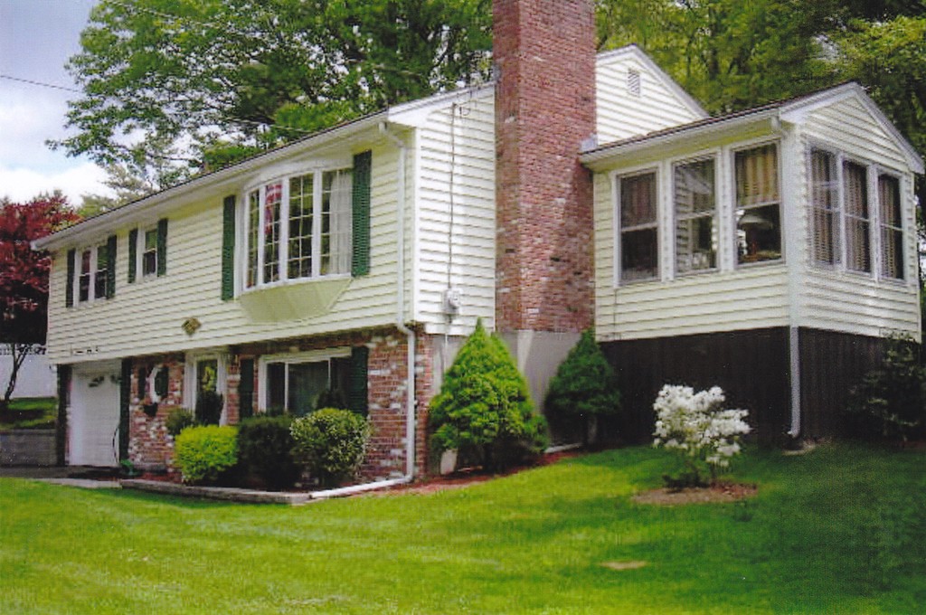 184 Concord Road Chelmsford, MA 01824 - Photo 1 of 19