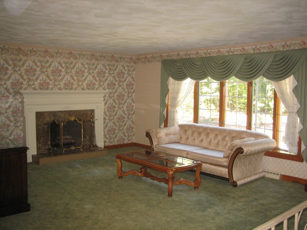 184 Concord Road Chelmsford, MA 01824 - Photo 3 of 19