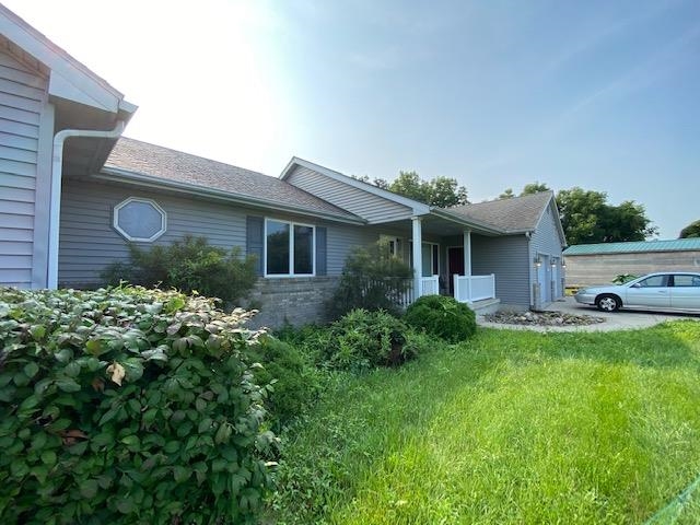 1295 North Warren Road Huntington, IN 46750 - Photo 3 of 36 Gallery Image 3