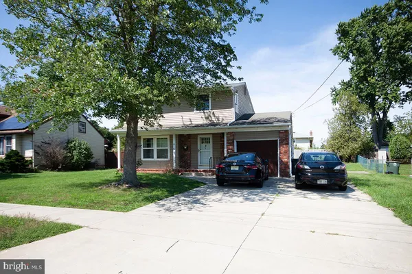 a view of house and outdoor space