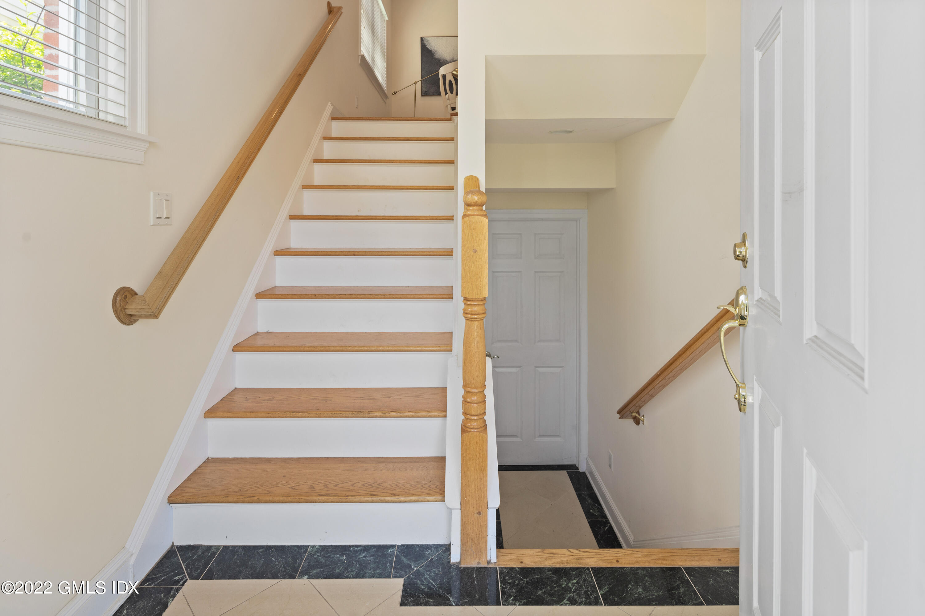 34 Windy Knolls, Unit B Greenwich, CT 06831 - Photo 4 of 37 a view of entryway