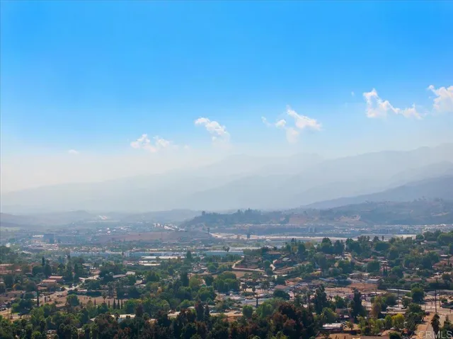 $659,000 | 19065 Envoy Avenue, Corona, CA 92881