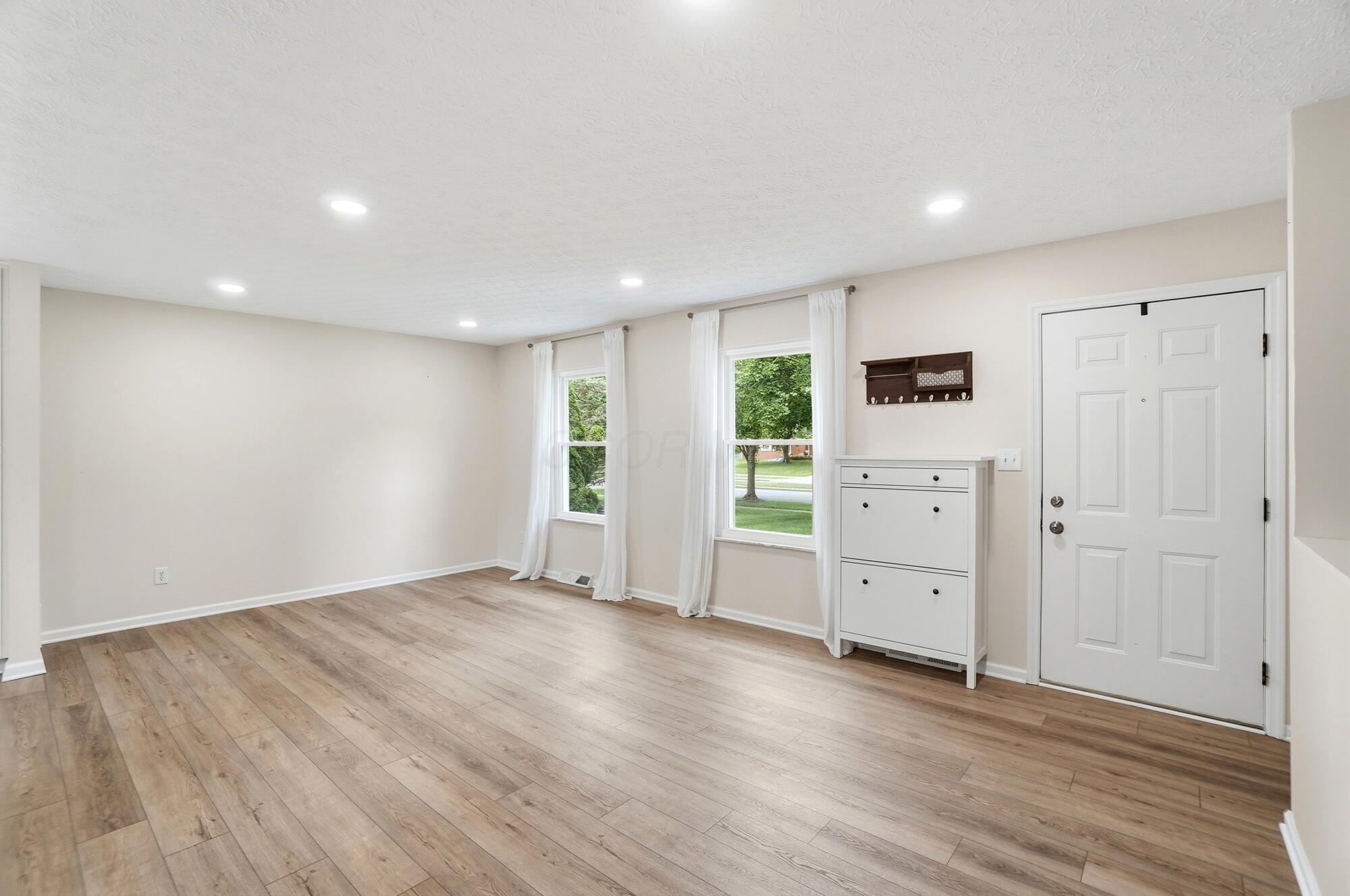 44 North Spring Road Westerville, OH 43081 - Photo 6 of 47