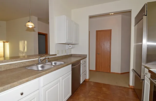 $319,900 | 5198 Sassafras Drive, Unit 113, Fitchburg, WI 53711