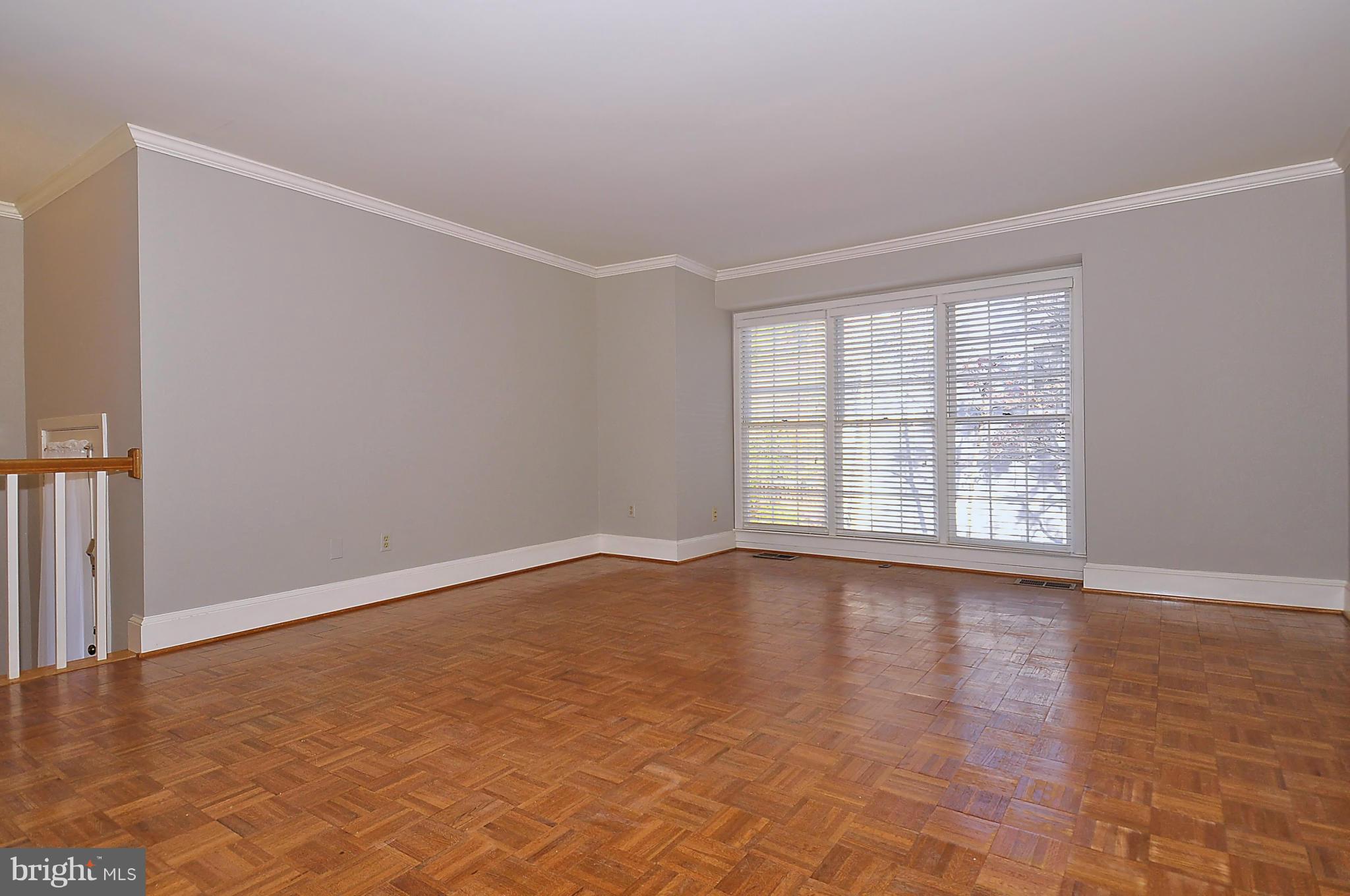 1624 Apricot Court Reston, VA 20190 - Photo 9 of 23 Living Room