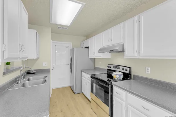 $1,699 | 9727 Timber Path, San Antonio, TX 78250