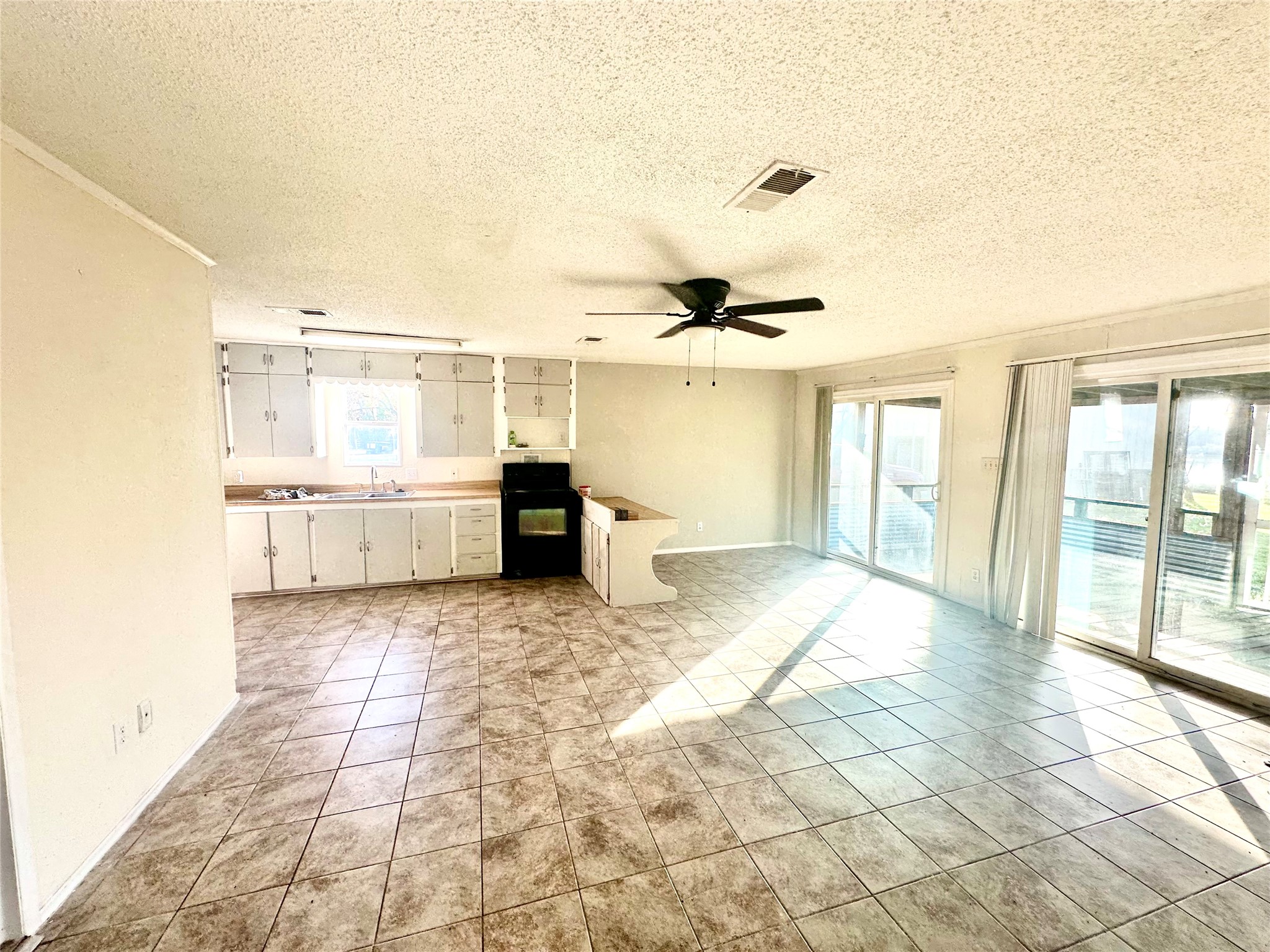 1414 Angle Road Angleton, TX 77515 - Photo 9 of 24