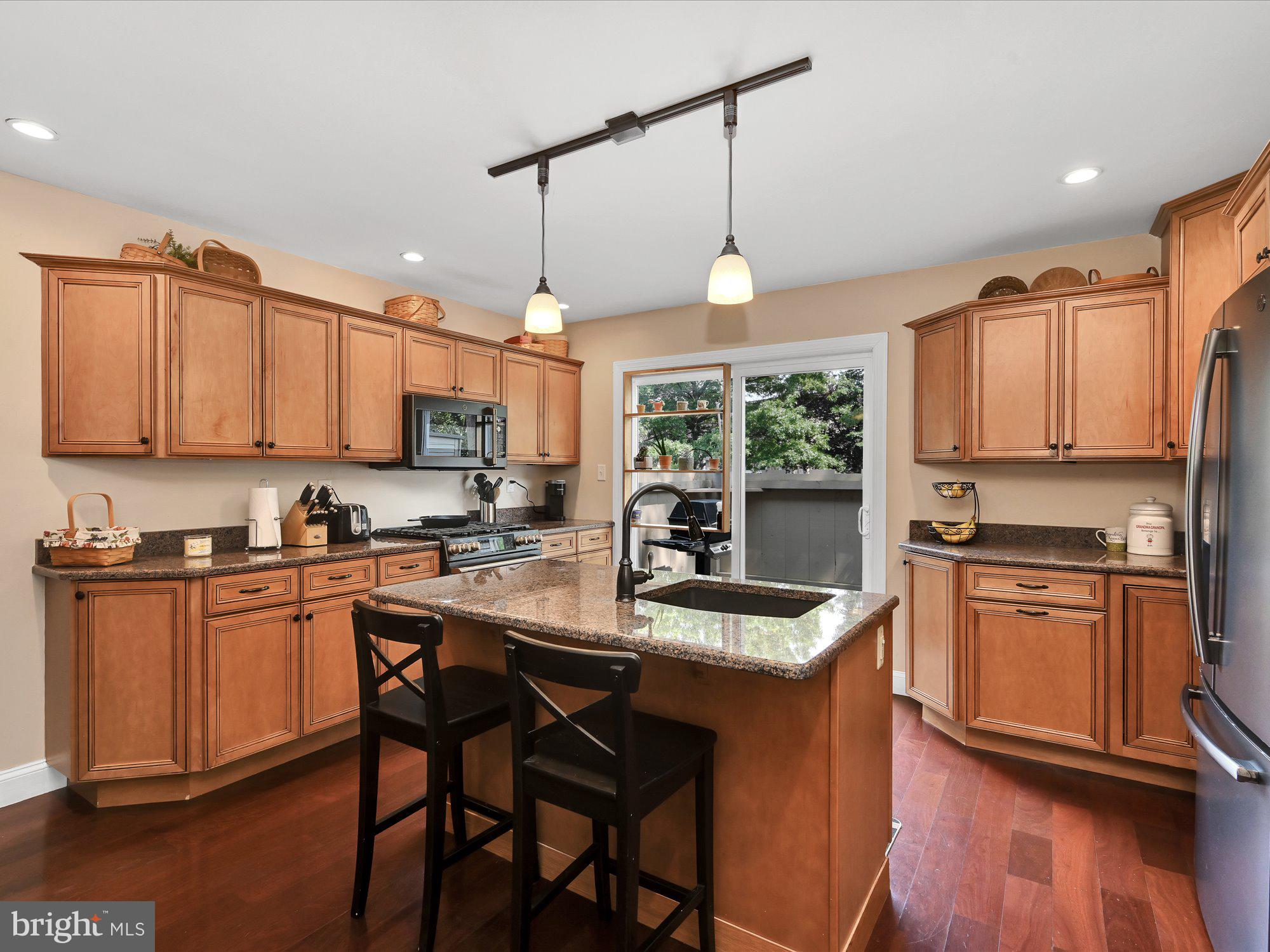 72 Medinah Drive Reading, PA 19607 - Photo 3 of 21