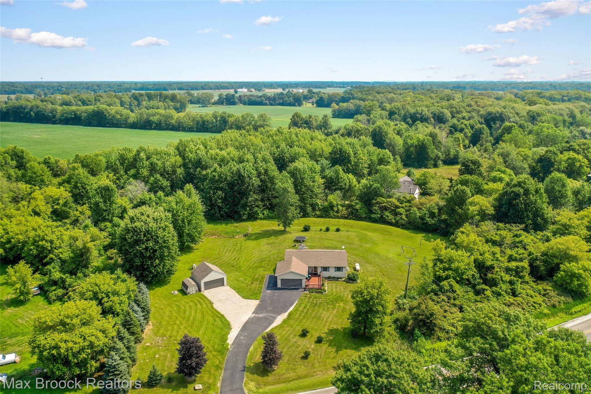 9122 Rattle Run Road Columbus, MI 48063 - Photo 7 of 29 DJI_0099.jpg