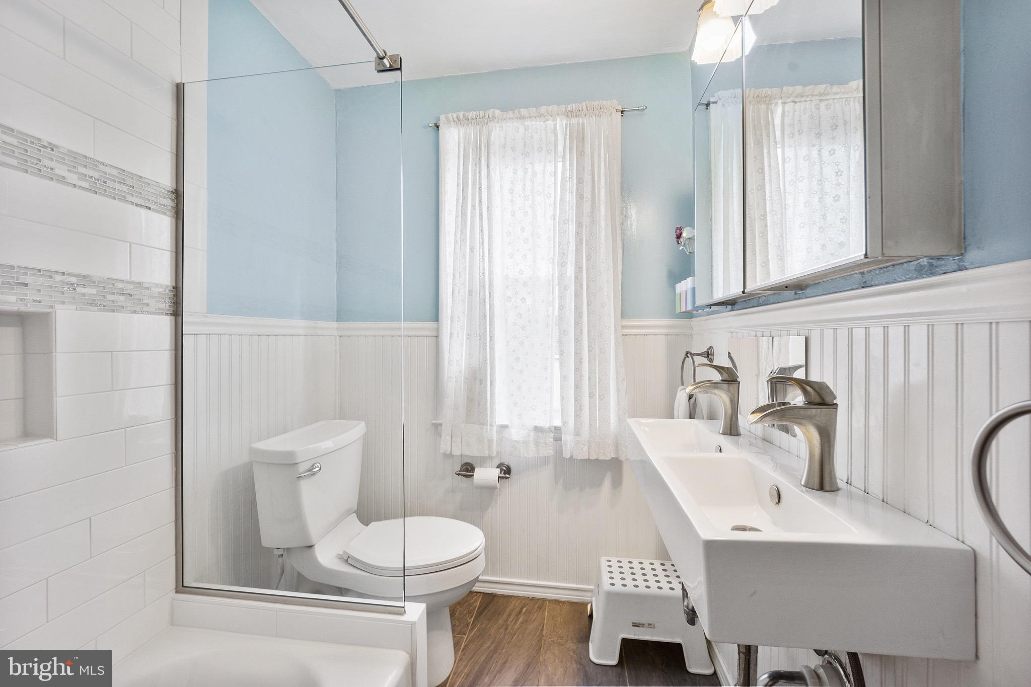 8571 Old Line Road Philadelphia, PA 19128 - Photo 21 of 38 Upstairs Full Bathroom