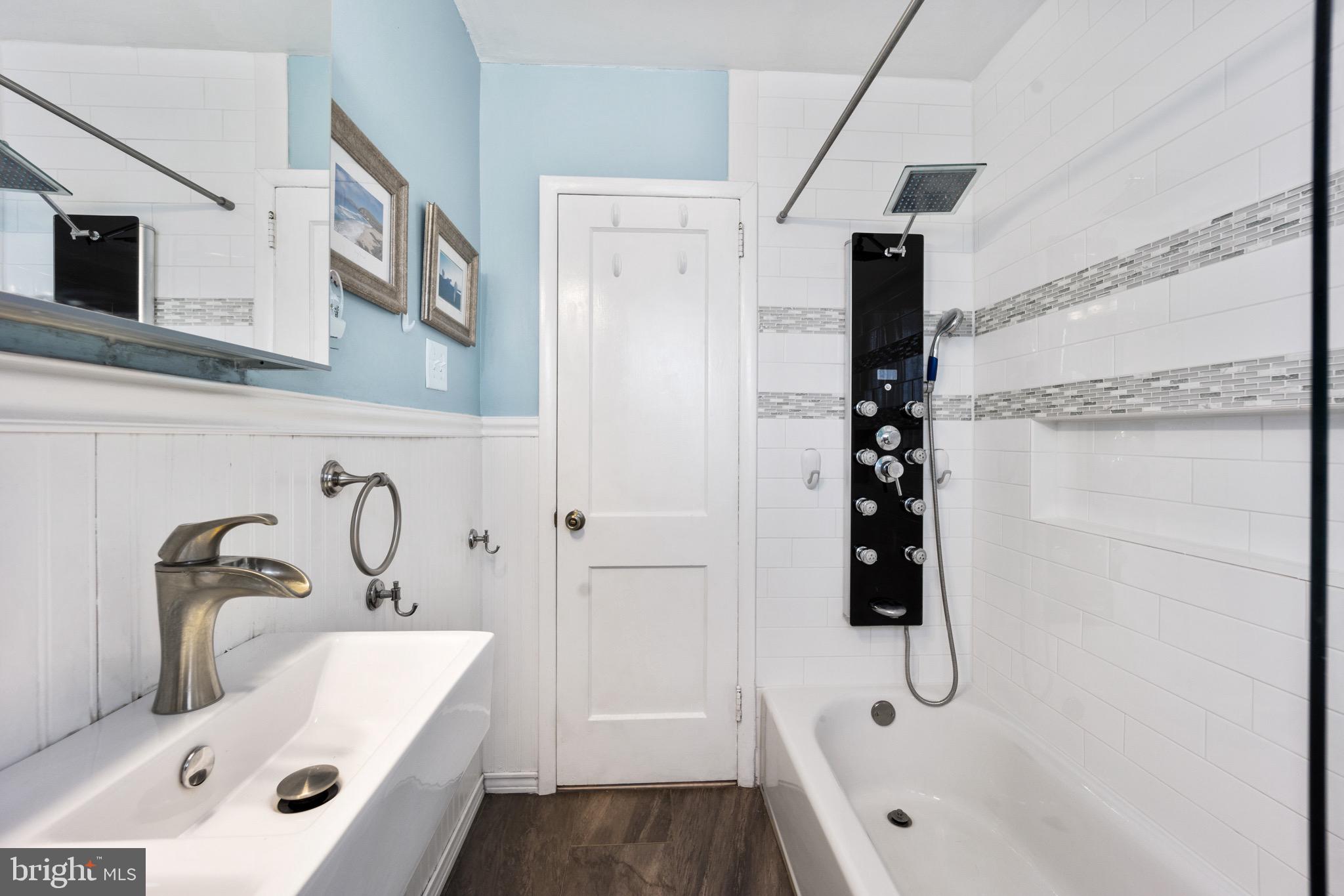 8571 Old Line Road Philadelphia, PA 19128 - Photo 22 of 38 Upstairs Full Bathroom