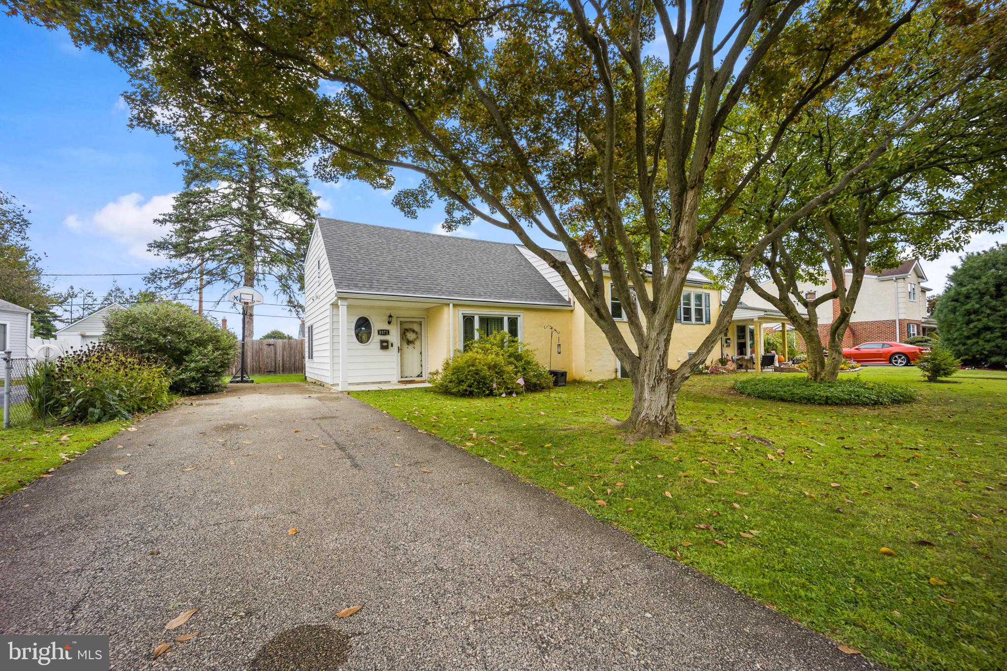 8571 Old Line Road Philadelphia, PA 19128 - Photo 3 of 38 Front