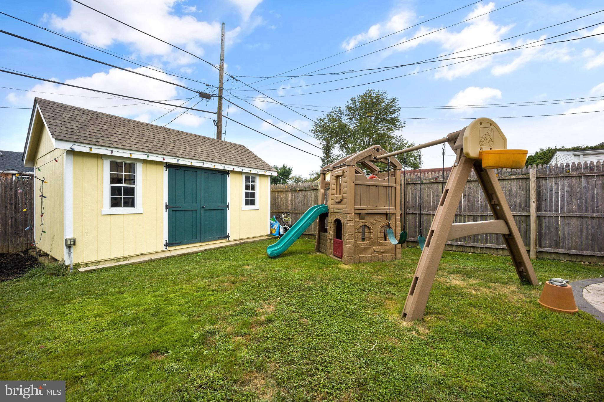 8571 Old Line Road Philadelphia, PA 19128 - Photo 35 of 38 Backyard