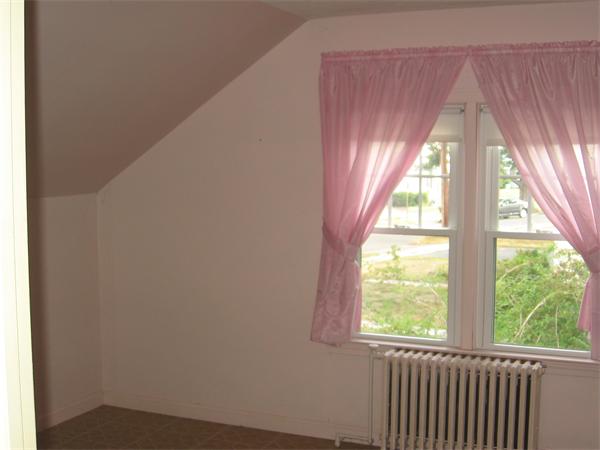 117 Oregon Street Springfield, MA 01118 - Photo 7 of 12